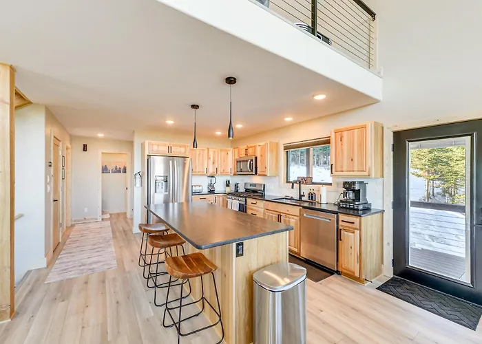 Views, Trails, Hot Tub & More: Luxe Wyoming Oasis Ferienhaus