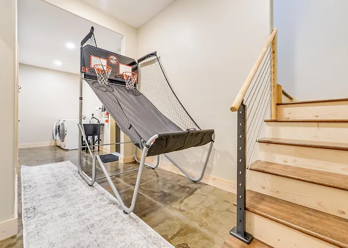 Views, Trails, Hot Tub & More: Luxe Wyoming Oasis *