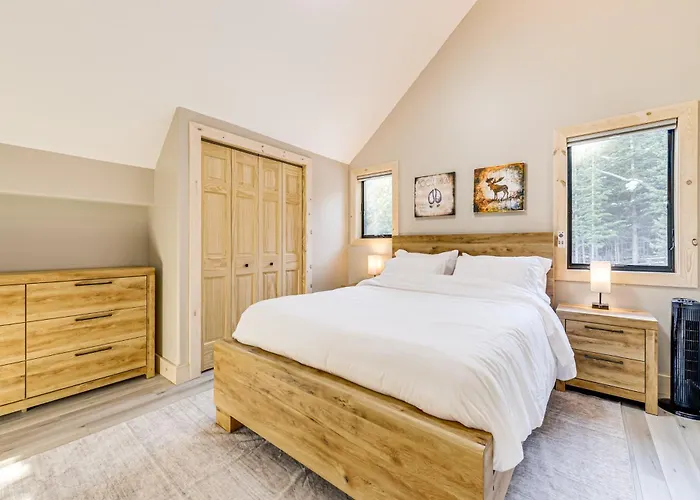 Views, Trails, Hot Tub & More: Luxe Wyoming Oasis *